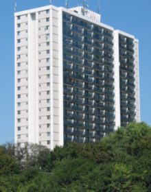 Image of Lakeview Towers (Complete)