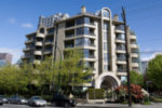 1075 Thurlow - Complete