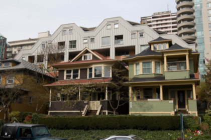 Image of 1035 Pacific (Complete)