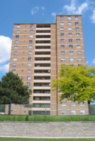 Image of Cedarbury Towers - 365 (Complete)