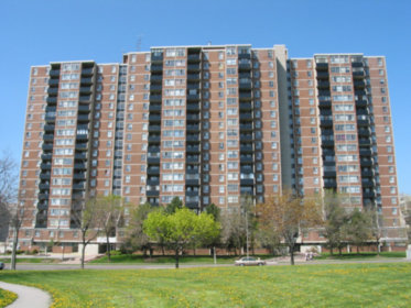 Image of Queenscourt (Complete)