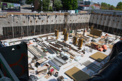 Image of Pears on the Avenue (Construction)